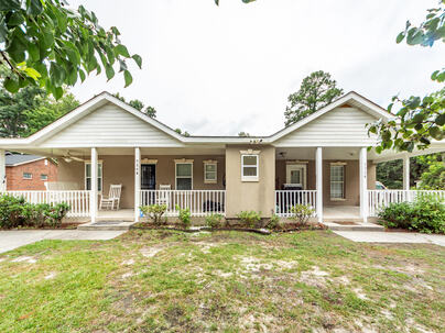 Photo 1 of 25 : 936 Sheep Island Road, #A & B