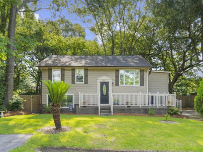 Photo 1 of 25 : 1811 Manigault Place