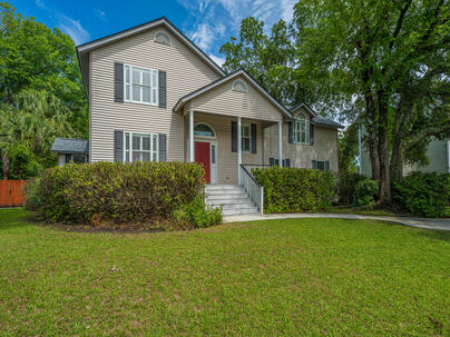 Photo 1 of 25 : 230 Marsh Oaks Drive