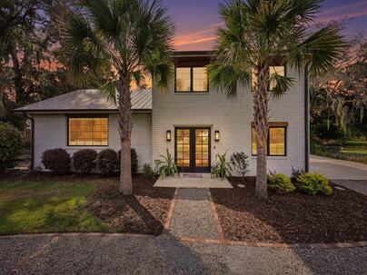 Photo 1 of 25 : 678 Edmonds Drive