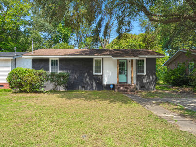 Photo 1 of 8 : 5165 Monterey Street