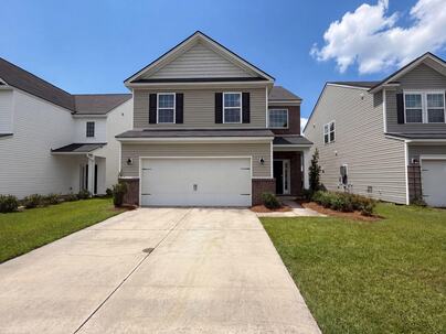 Photo 1 of 19 : 747 Redbud Lane