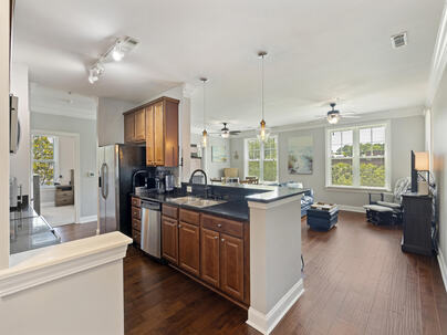 Photo 1 of 25 : 2000 Belle Isle Avenue, #301