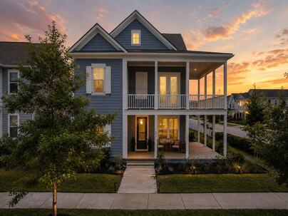 Photo 1 of 25 : 670 Blueway Avenue