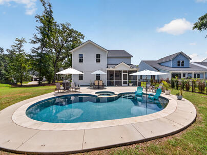 Photo 1 of 25 : 7071 Pumpkinseed Drive