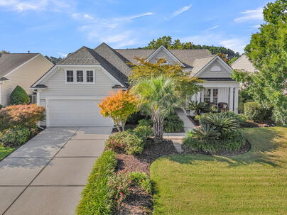 Photo 1 of 25 : 313 Waterlily Way