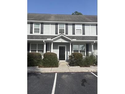 Photo 1 of 10 : 407 Hemingway Circle
