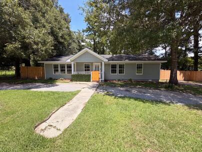 Photo 1 of 19 : 829 2nd North Street