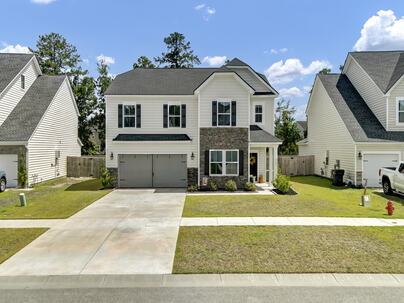 Photo 1 of 25 : 513 Yellow Leaf Lane