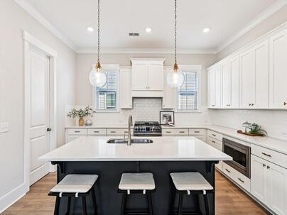 Photo 1 of 25 : 603 Blueway Avenue