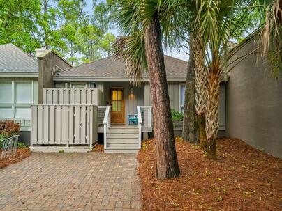 Photo 1 of 25 : 1232 Kiawah Beach Drive