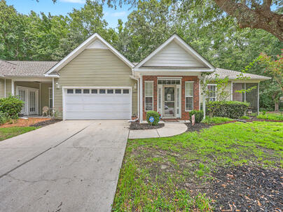 Photo 1 of 25 : 8693 Grassy Oak Trail