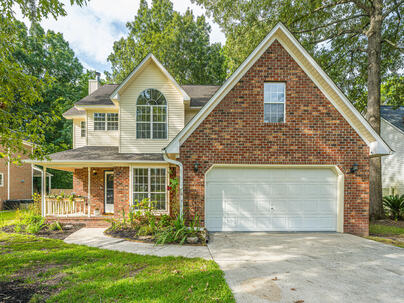 Photo 1 of 25 : 8167 Sherbrooke Lane
