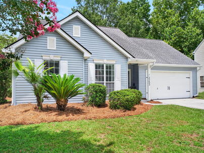 Photo 1 of 25 : 3253 Scranton Drive