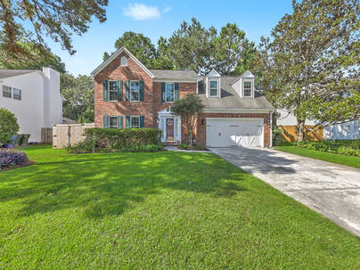 Photo 1 of 25 : 93 Blairmore Drive