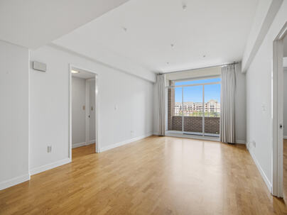 Photo 1 of 25 : 14 Lockwood Drive, #Apt 3i