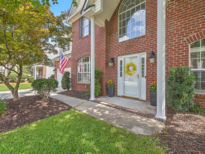 Photo 1 of 25 : 203 Pembroke Drive
