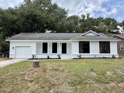 Photo 1 of 25 : 2526 Longbranch Drive