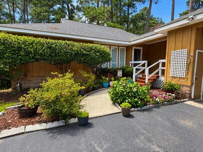 Photo 1 of 25 : 106 Wateree Drive