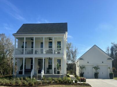 Photo 1 of 24 : 2003 Sea Water Dr Drive