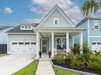 Photo 1 of 25 : 448 Parish Farms Drive