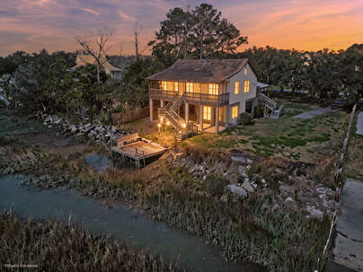 Photo 1 of 25 : 1538 Periwinkle Drive