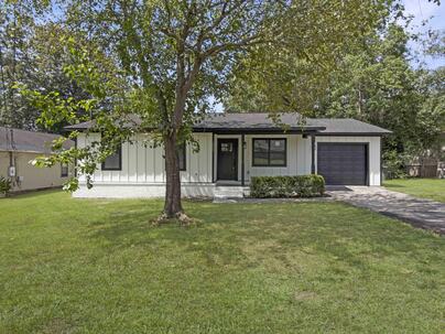 Photo 1 of 19 : 5807 Robinhood Drive