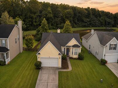 Photo 1 of 25 : 1433 Coopers Hawk Drive
