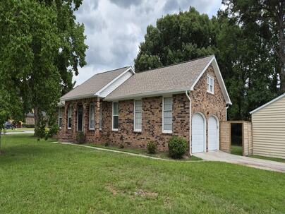 Photo 1 of 25 : 116 Salina Lane