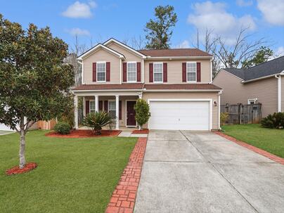Photo 1 of 25 : 209 Goldfinch Lane