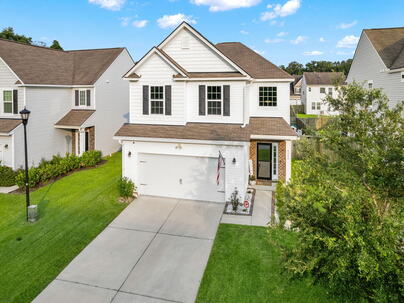 Photo 1 of 25 : 9958 Winged Elm Street