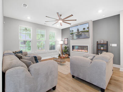 Photo 1 of 25 : 608 Pointe Boulevard