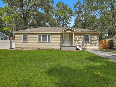 Photo 1 of 25 : 7620 Winchester Street