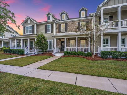 Photo 1 of 25 : 3435 Yarmouth Drive