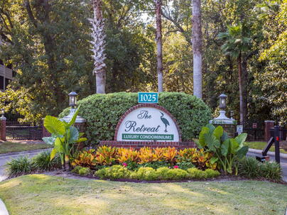 Photo 1 of 23 : 1025 Riverland Woods Place, #818