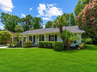 Photo 1 of 25 : 1527 Kentwood Circle