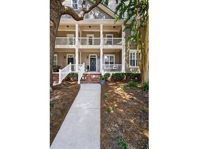 Photo 1 of 25 : 2979 Treadwell Street