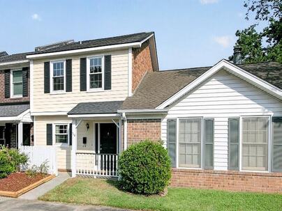 Photo 1 of 25 : 719 Williamson Drive, #D