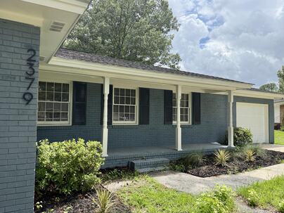 Photo 1 of 25 : 2379 Otranto Road
