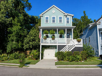 Photo 1 of 25 : 5138 Hyde Park Village Lane