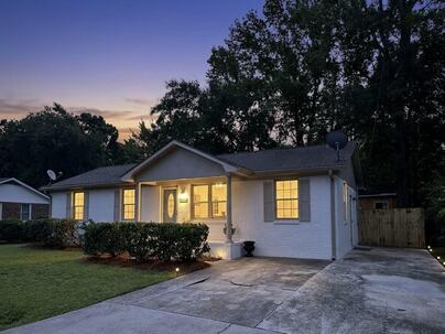 Photo 1 of 25 : 1846 Hazelwood Drive