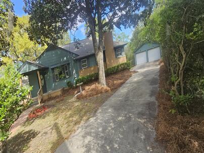 Photo 1 of 25 : 5452 Lakeland Drive