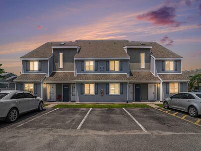Photo 1 of 25 : 1891 Colony Drive, #13d