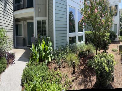 Photo 1 of 25 : 264 Alexandra Drive, #Unit 10