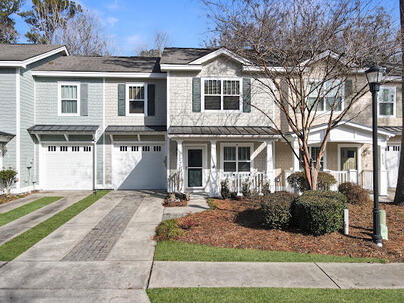 Photo 1 of 25 : 417 Grand Palm Lane