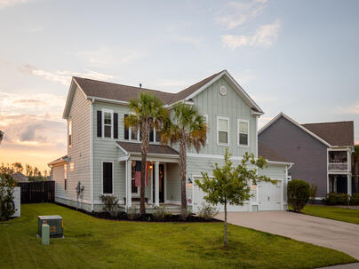 Photo 1 of 25 : 135 Whaler Avenue