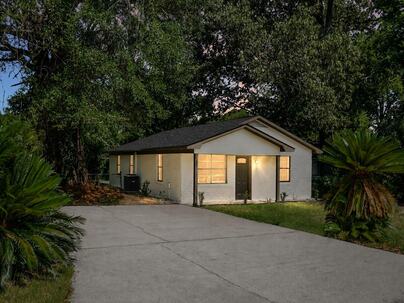 Photo 1 of 21 : 2052 Vestry Drive