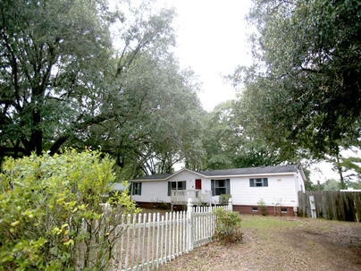 Photo 1 of 25 : 206 Poplar Branch Drive