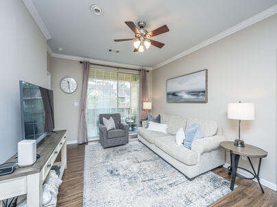 Photo 1 of 25 : 1600 Long Grove, #Unit 825