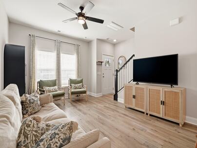 Photo 1 of 25 : 1604 Twin Rivers Drive